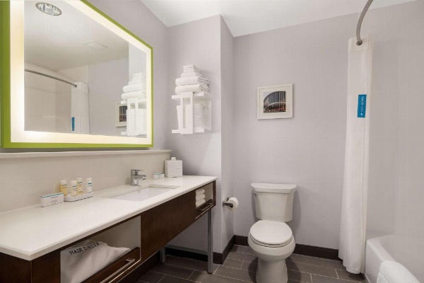 Hampton Inn By Hilton & Suites Raleigh Midtown, NC image 19